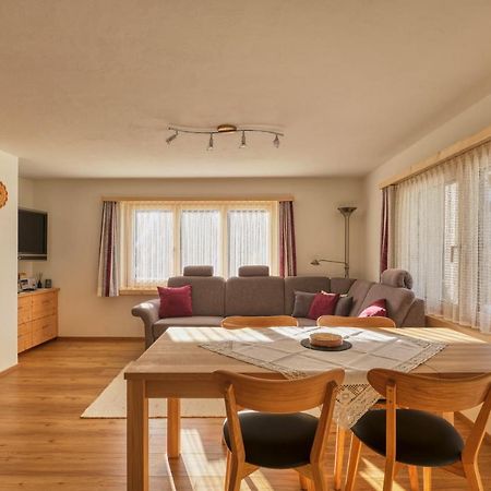 Chasa Plajet Apartment Ramosch Bagian luar foto