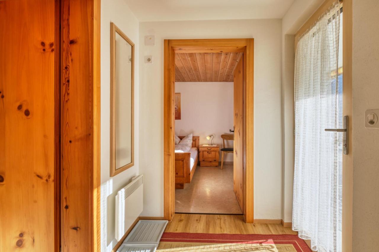 Chasa Plajet Apartment Ramosch Bagian luar foto