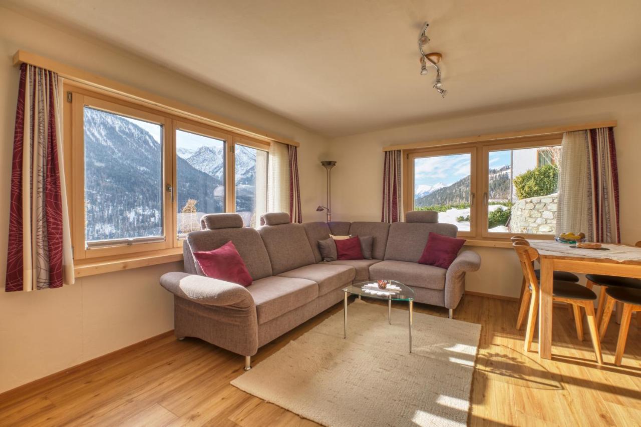 Chasa Plajet Apartment Ramosch Bagian luar foto